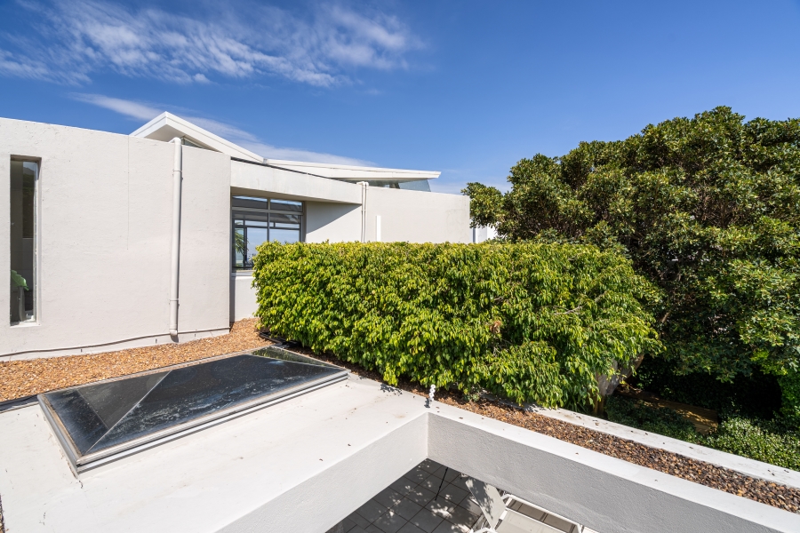 8 Bedroom Property for Sale in Camps Bay Western Cape